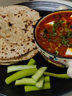 मटर पनीर (matar paneer recipe in Hindi) रेसिपी मुख्य फोटो
