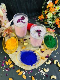 रोज़ ठंडाई (rose thandai recipe in Hindi) रेसिपी मुख्य फोटो