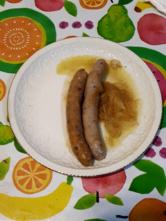 Una foto de Longaniza encebollada