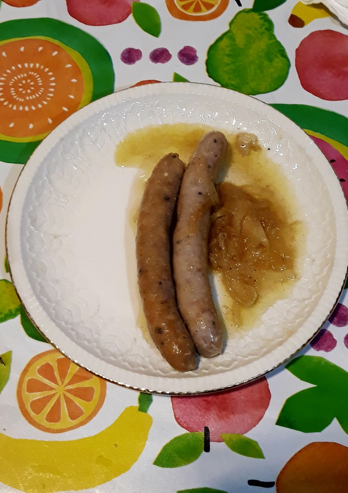 Una foto de Longaniza encebollada