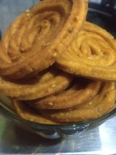 चकली (Chakli recipe in Hindi) रेसिपी मुख्य फोटो