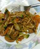 Udon noodles con verduras fáciles