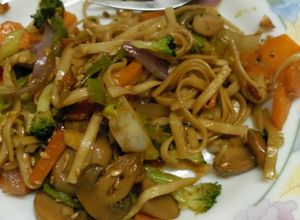 Foto principal de Udon noodles con verduras fáciles