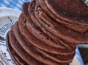 Una foto de pancakes de nesquik