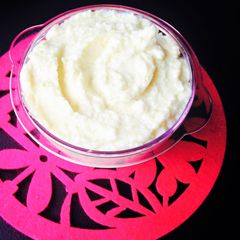 A picture of Toum (Garlic Sauce).