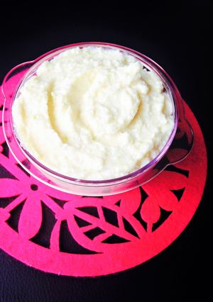 A picture of Toum (Garlic Sauce).