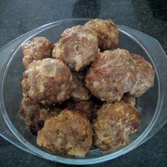 Oven baked meat balls A picture of Oven baked meat balls.