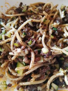 Una foto de Espaguetis con morcilla