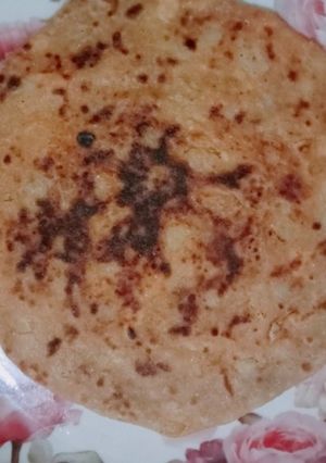 A picture of Onion paratha.