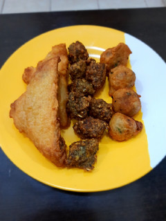 A picture of Green Moong dal pakodi.