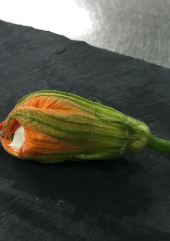 Una foto de Flor de calabacín en tempura
