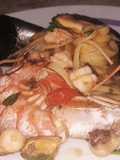Linguine con Gamberoni, Tentacoli di Calamari, Cozze Pomodorini