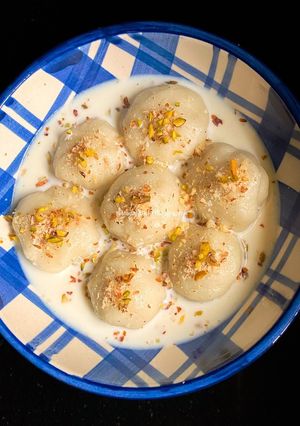 A picture of Doodh Pitha in Bihari style.