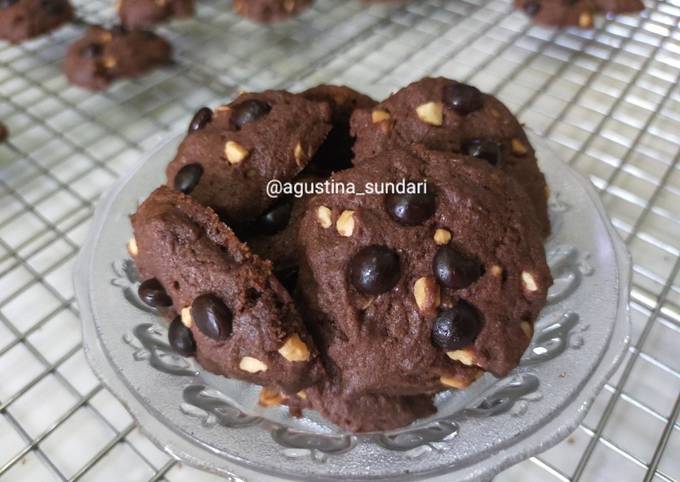 189. Cookies Coklat Kacang Choco chips