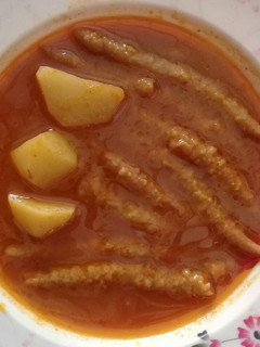 A picture of Bengal gram pakoriyan with potato.