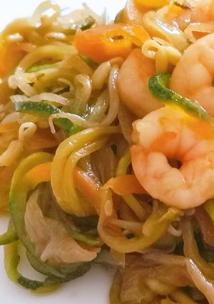 Foto di SPAGHETTI DI VERDURE E GAMBERI😋😋😋