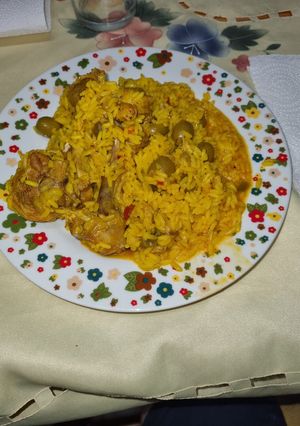 Una foto de Paella de pollo