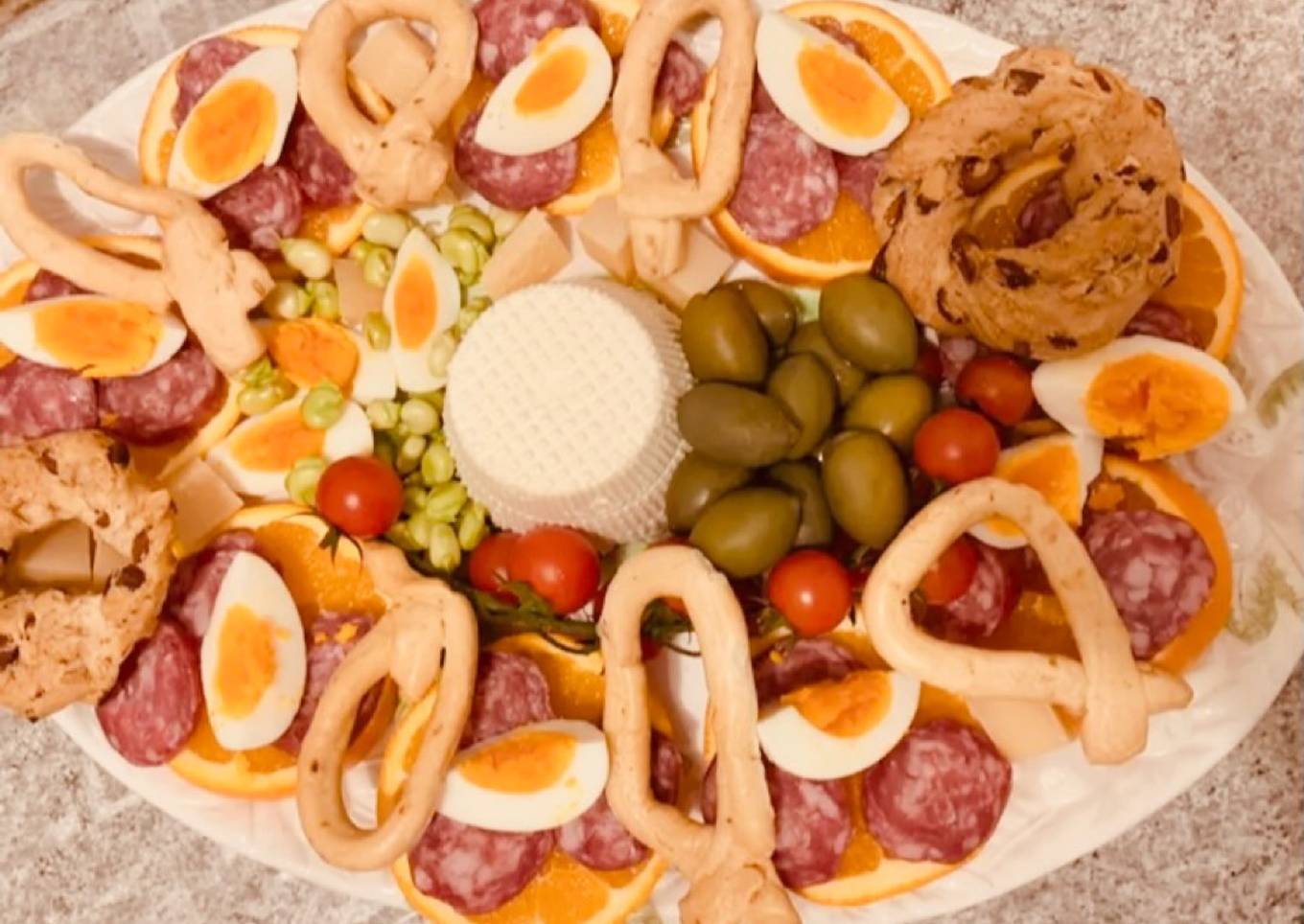 Appetizer to all the well-blessed #pasquaintavala
