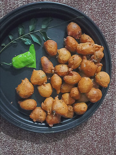 सूजी के पकौड़े रेसिपी मुख्य फोटो