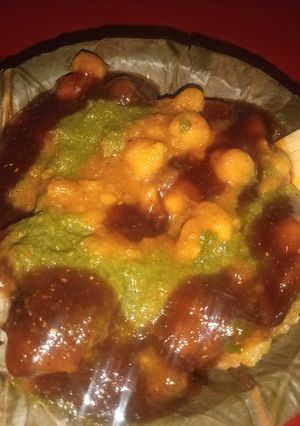 आलू की चाट(aaloo chaat recipe in hindi) रेसिपी मुख्य फोटो