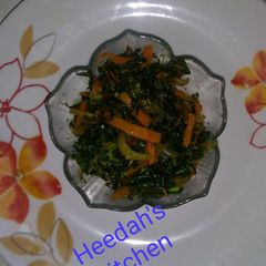 A picture of Sauted spinach and carrot.