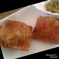 A picture of Whosayna’s Fried Ravioli.
