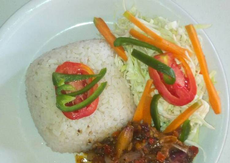 White rice with ufada stew and vegetables Recipe by mercy orga Cookpad