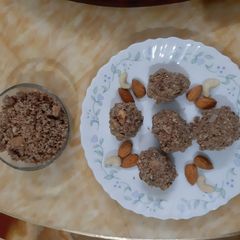 Edible Gum Laddu Dinkache laddu A picture of Edible Gum Laddu Dinkache laddu.