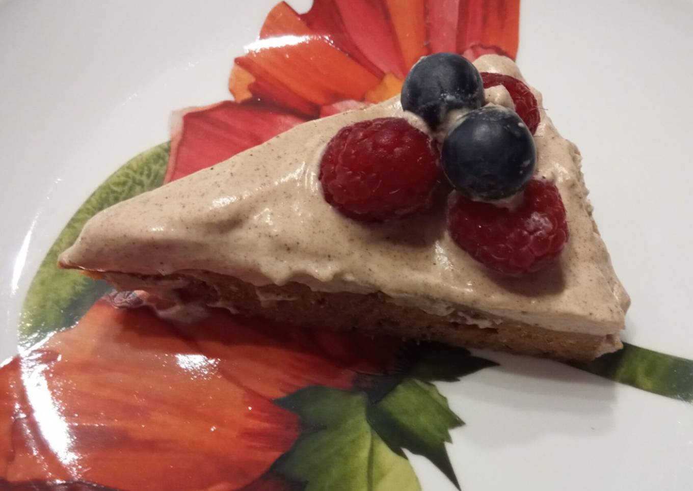 Tarta Bizcocho de Zanahoria Exprés con Cobertura de Crema de Queso