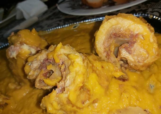 Foto principal de Muslo de pollo deshuesado relleno de jamón ibérico, foie y queso