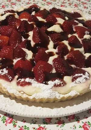 Una foto de Tarta de queso blanco y frutillas! 🍓