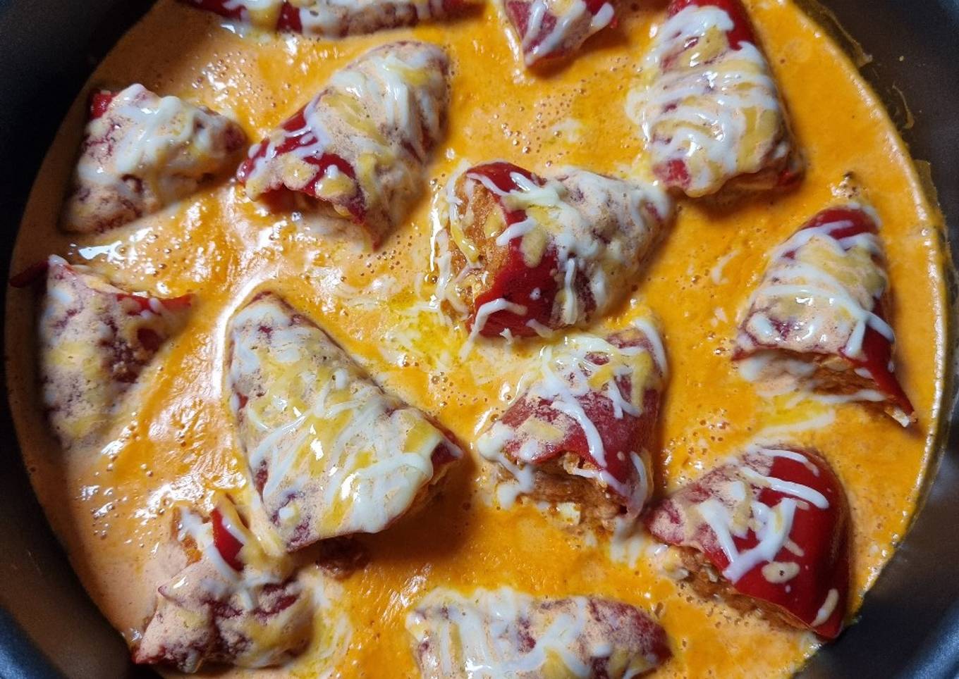 Piquillos rellenos de tomate y atún