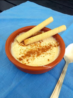 Una foto de Natillas de leche merengada