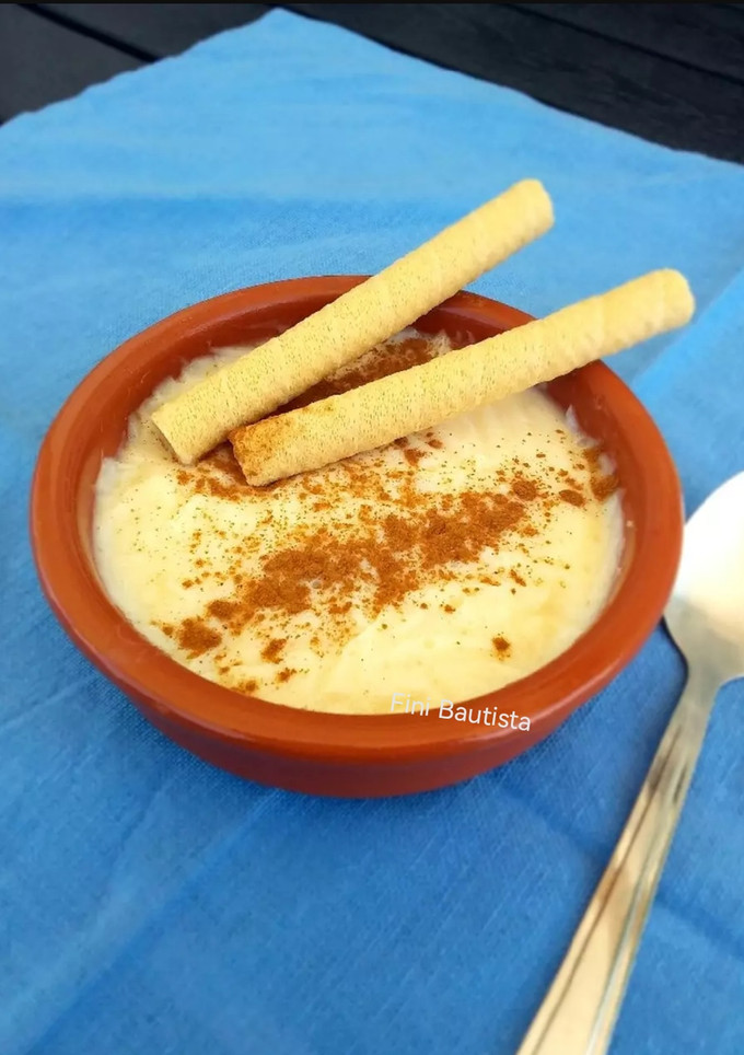 Una foto de Natillas de leche merengada