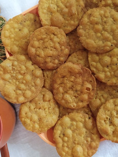 ચટપટી પૂરી (chatpati puri in Gujarati) રેસીપી મુખ્ય ફોટો