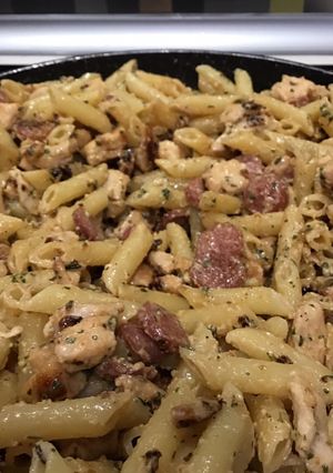 Una foto de Macarrones con pollo