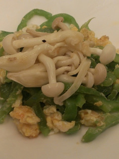 [好菇多多]菇菇青椒炒蛋 的食譜成品照片