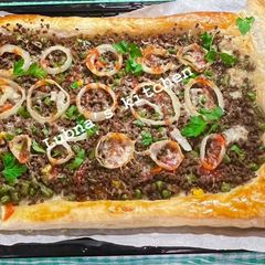 A picture of Beef Mince & Peas Puff Pastry Tart:.