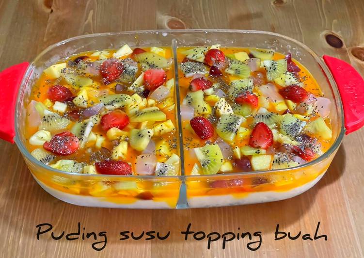 Fresh, Menyajikan Puding Susu Topping Buah Ala Warung