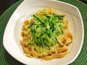 Una foto de fettuccine de huevo