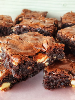 Una foto de Brownie súper fácil, súper húmedo y súper rico !