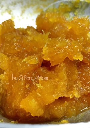 Hình của món MỨT DỨA (MỨT THƠM) làm nhân bánh.