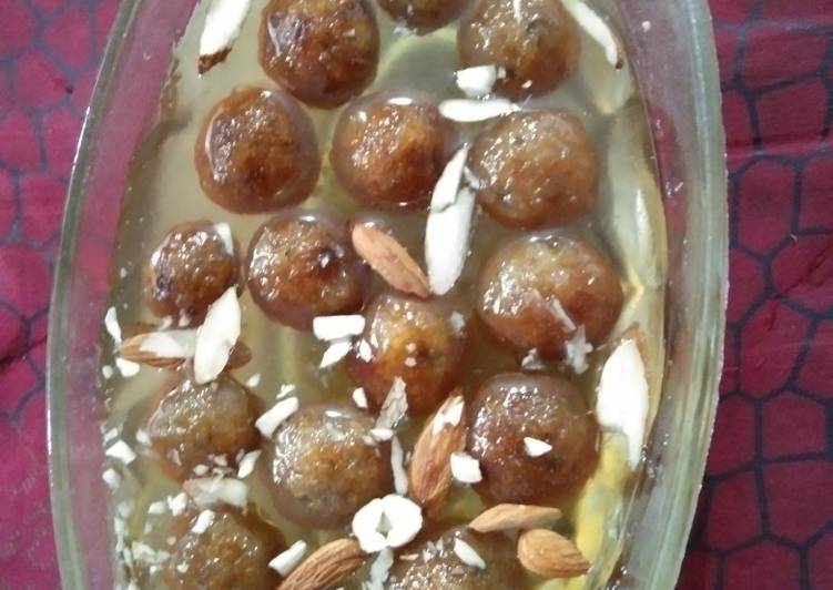 Recipe of Any-night-of-the-week Sweet potato gulab jamun (farali)