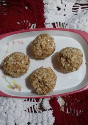 A picture of Poha ball.