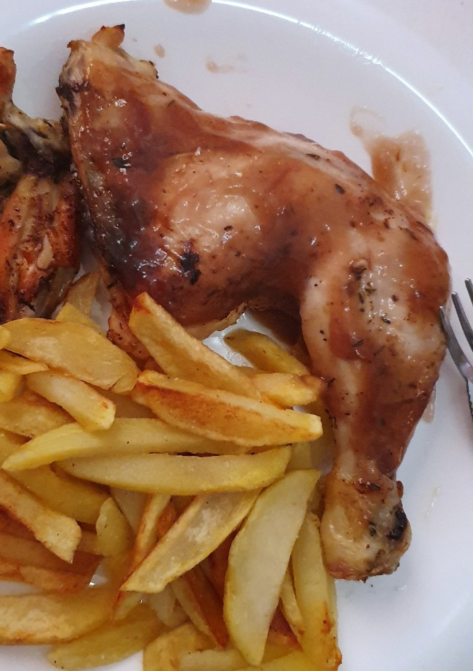 Una foto de Pollo al horno con pomelo o naranja