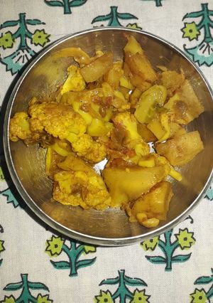 A picture of Aloo Gobhi.