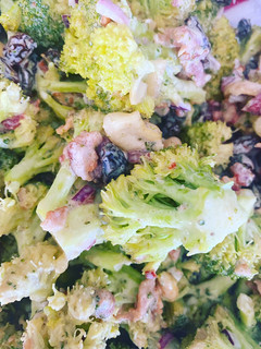 Una foto de Ensalada de brócoli