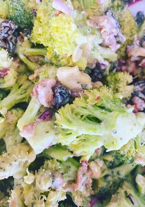 Una foto de Ensalada de brócoli