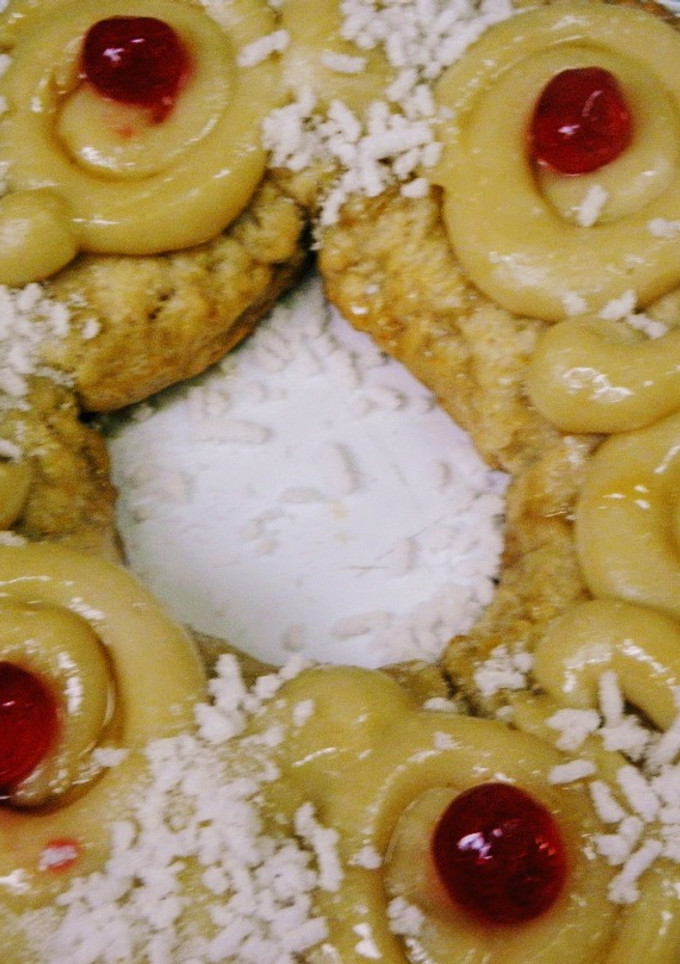 Una foto de Rosca de Reyes o Pascua apto celíacos