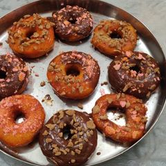 A picture of Eggless Donuts.